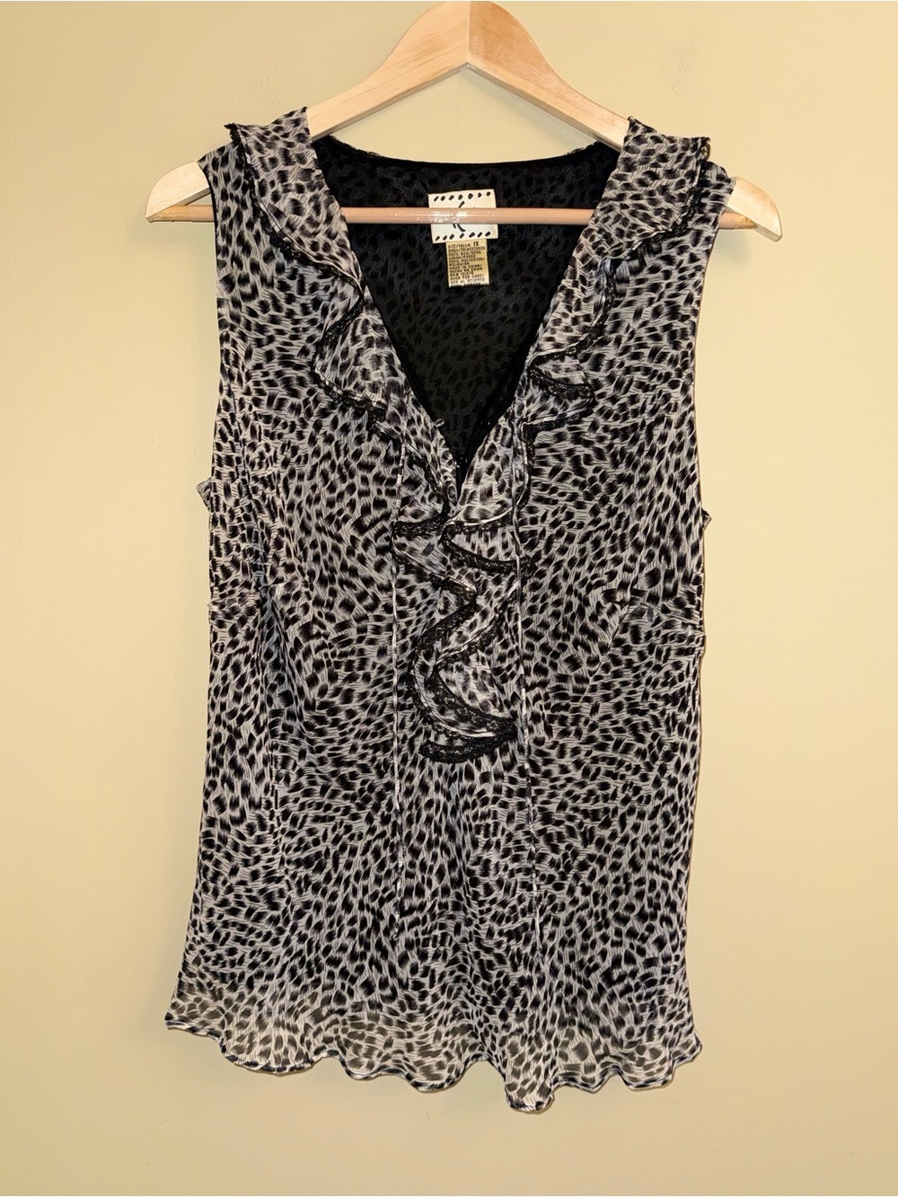 Vintage Ice Sleeveless Button Ruffle Top Sz 1X 100% Silk Black Grey Chic Flowy
